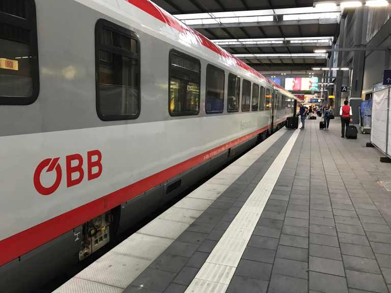Hetkeen pysähtynyt blogi Interrail Italiaan S-Bahn München ÖBB EuroCity juna